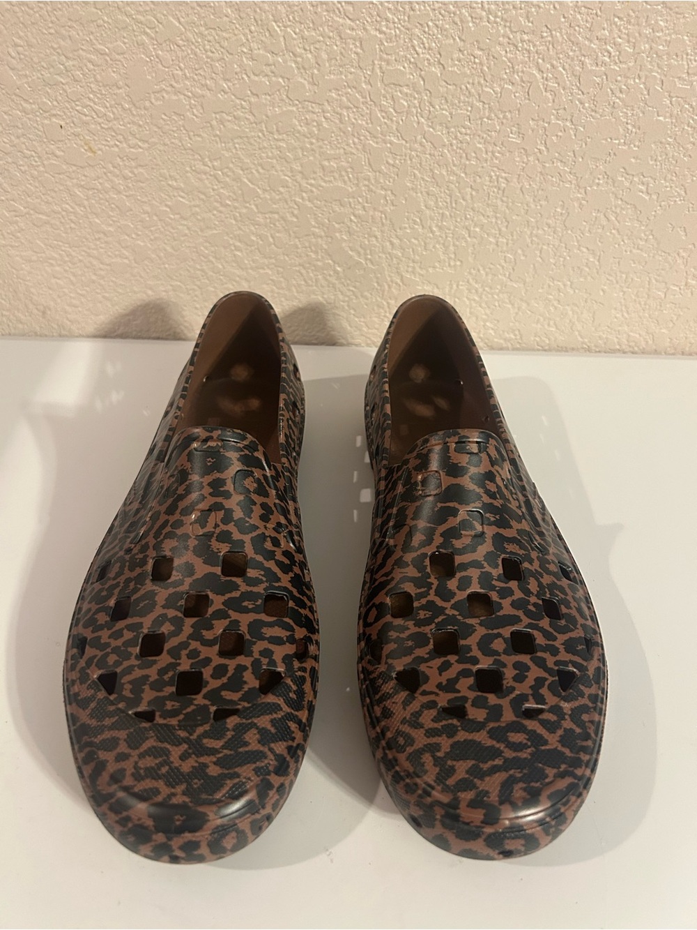 Vans Slip On Trk Sneaker- Leopard Print- Men's Size 10